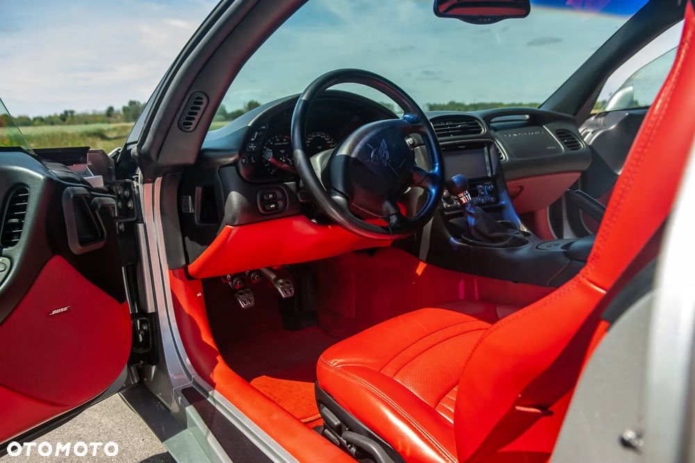 Chevrolet Corvette - 13