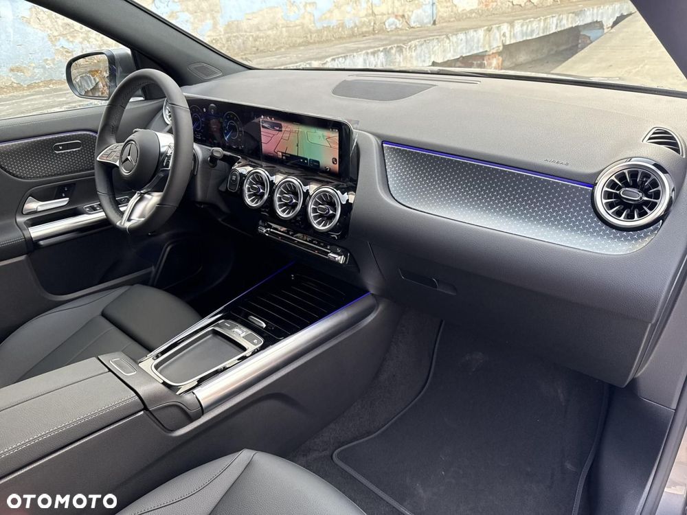 Mercedes-Benz EQA - 23