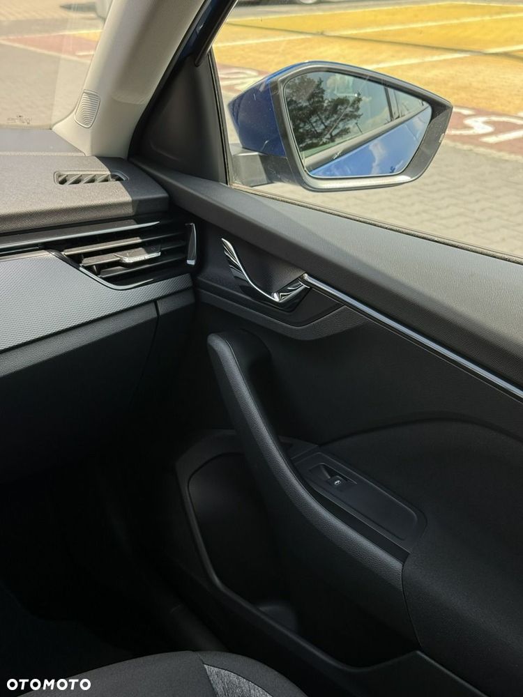 Skoda Scala 1.0 TSI Essence - 31