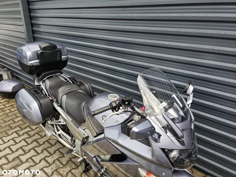 Yamaha FJR - 9