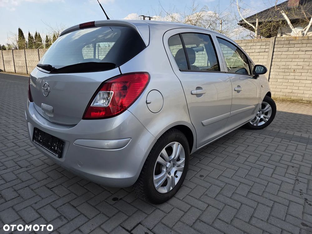 Opel Corsa 1.0 12V - 12