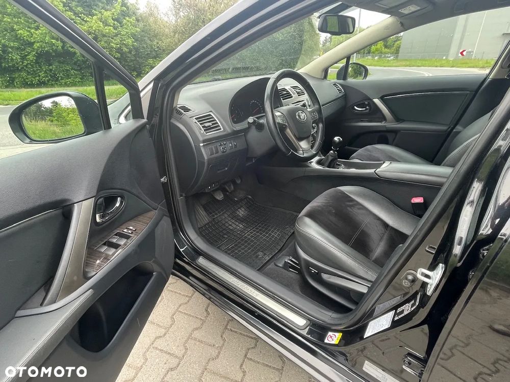 Toyota Avensis 2.0 D-4D Style - 15
