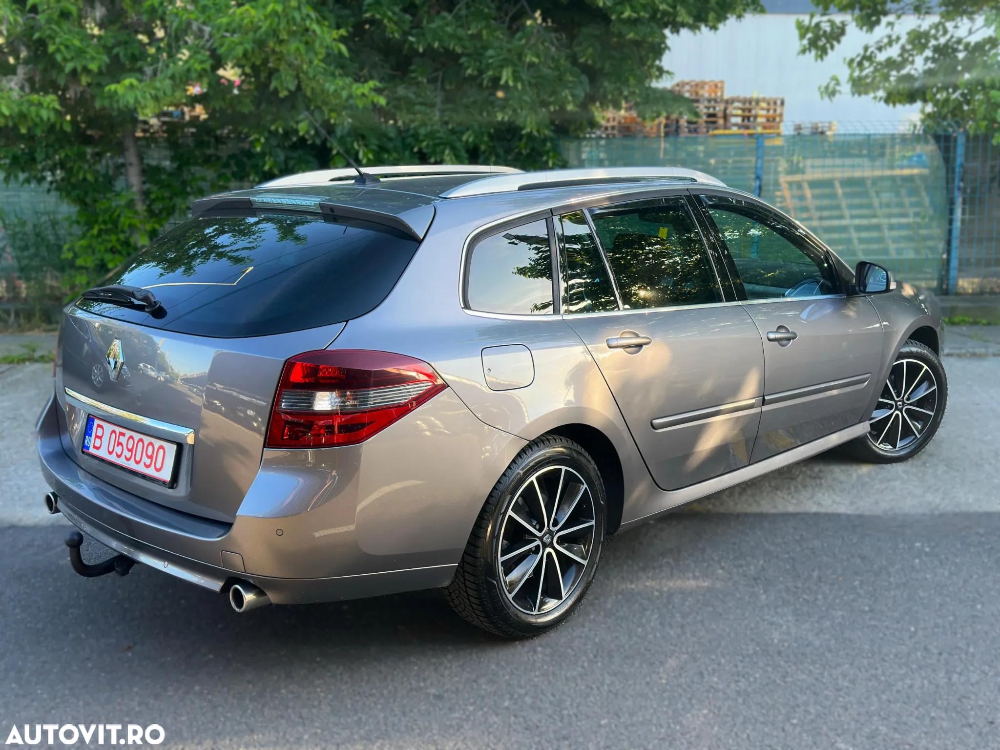 Renault Laguna Grandtour dCi 110 FAP EDC Limited - 4