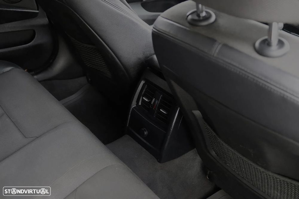 BMW 418 Gran Coupé d Line Sport - 52