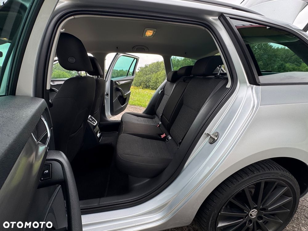 Skoda Octavia 2.0 TDI DSG Soleil - 25