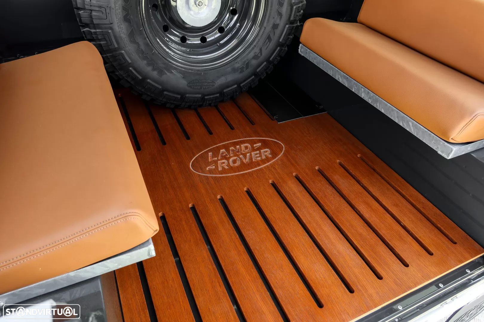 Land Rover Defender 90 SW 2.4 CRD S - 19