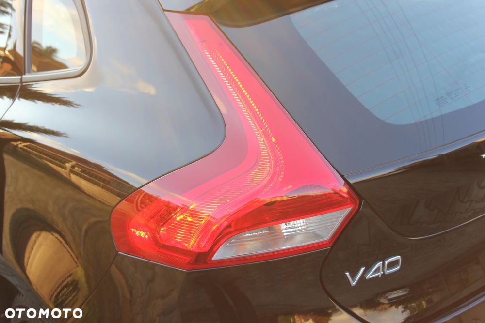 Volvo V40 T2 Momentum - 25