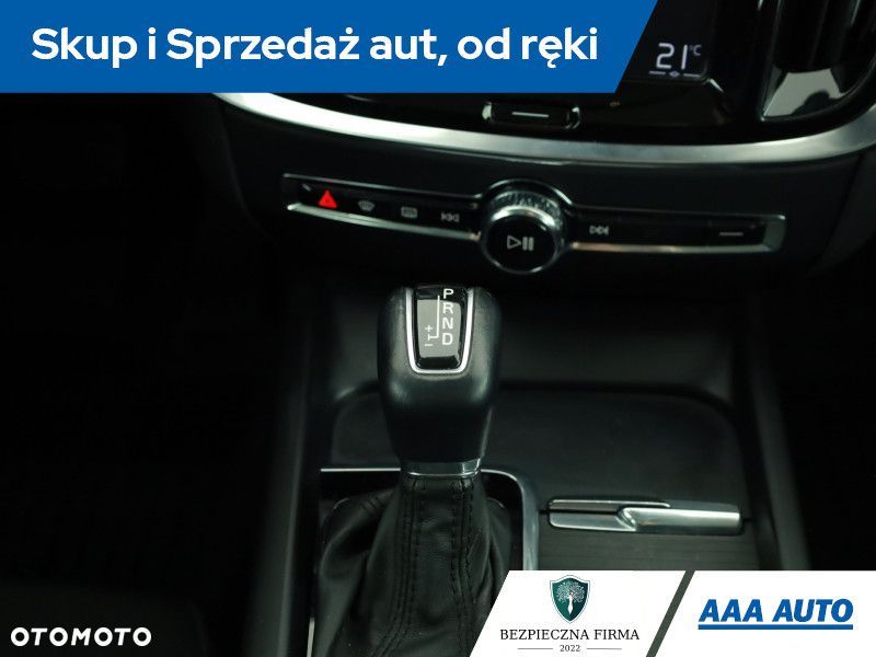 Volvo V60 Cross Country - 14