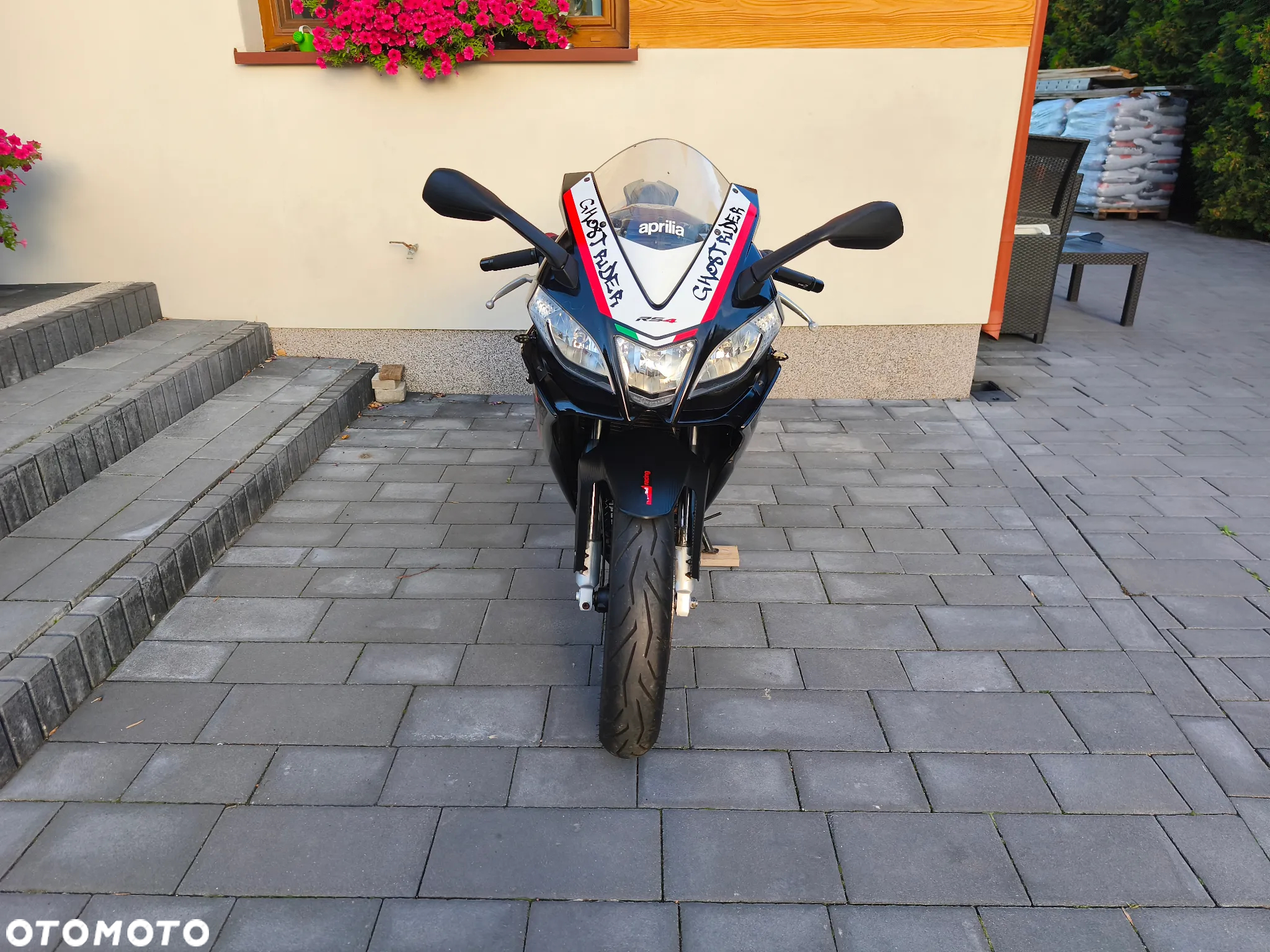 Aprilia RS - 9