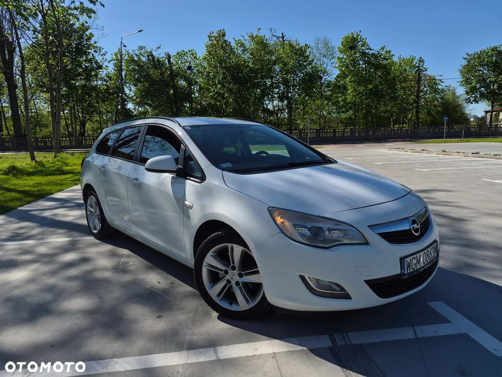 Opel Astra 1.7 CDTI DPF ecoFLEX TourerStart/Stop 105g Sport - 2