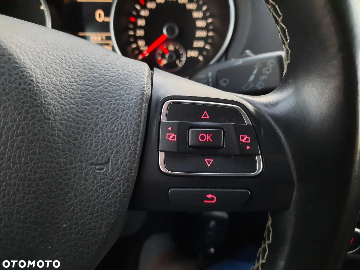 Volkswagen Golf Variant 1.6 TDI DPF MATCH - 29