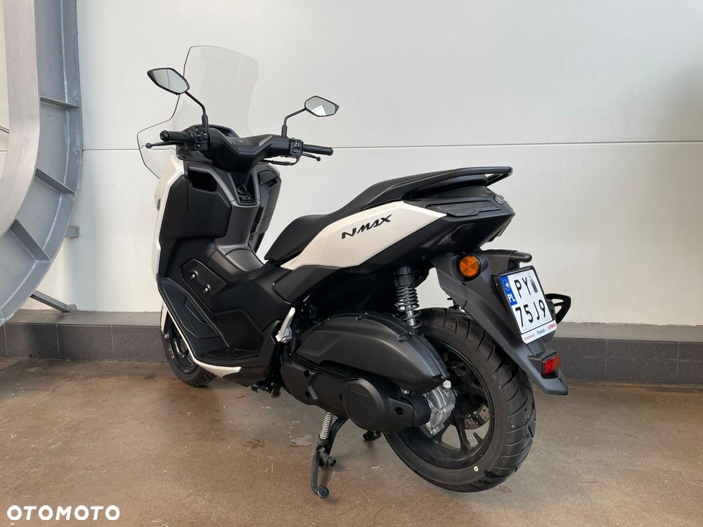 Yamaha NMAX - 4