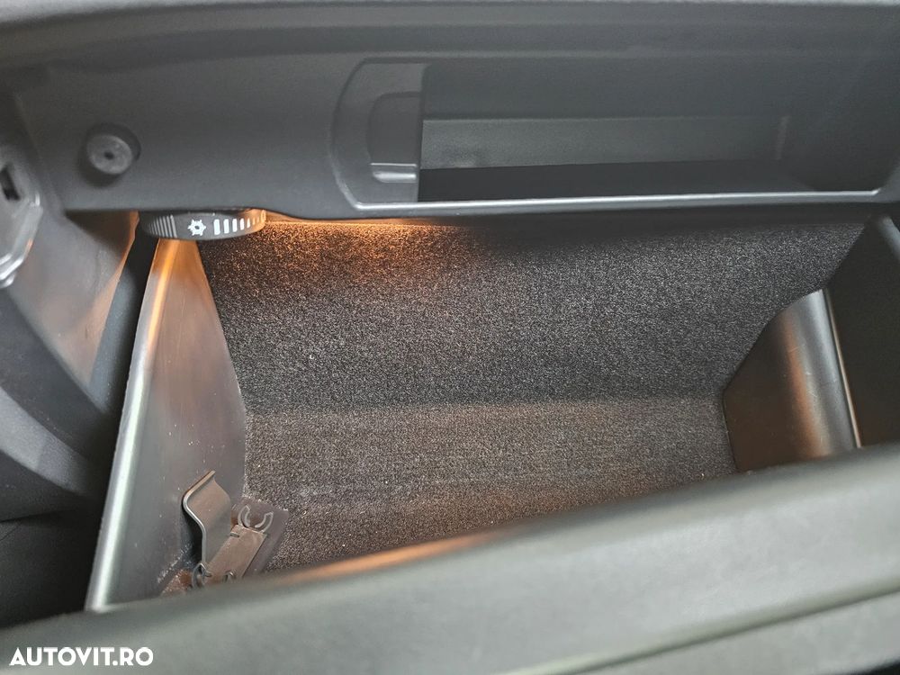 Skoda Octavia 2.0 TDI DSG Ambition - 22