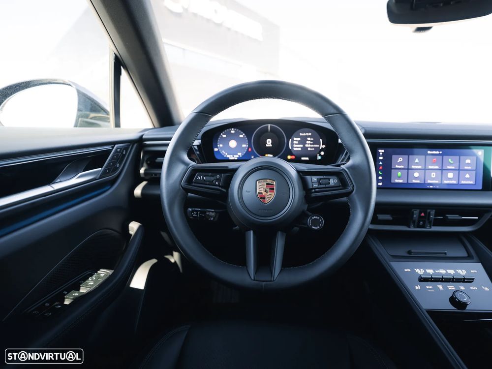 Porsche Macan Electric 4 - 19
