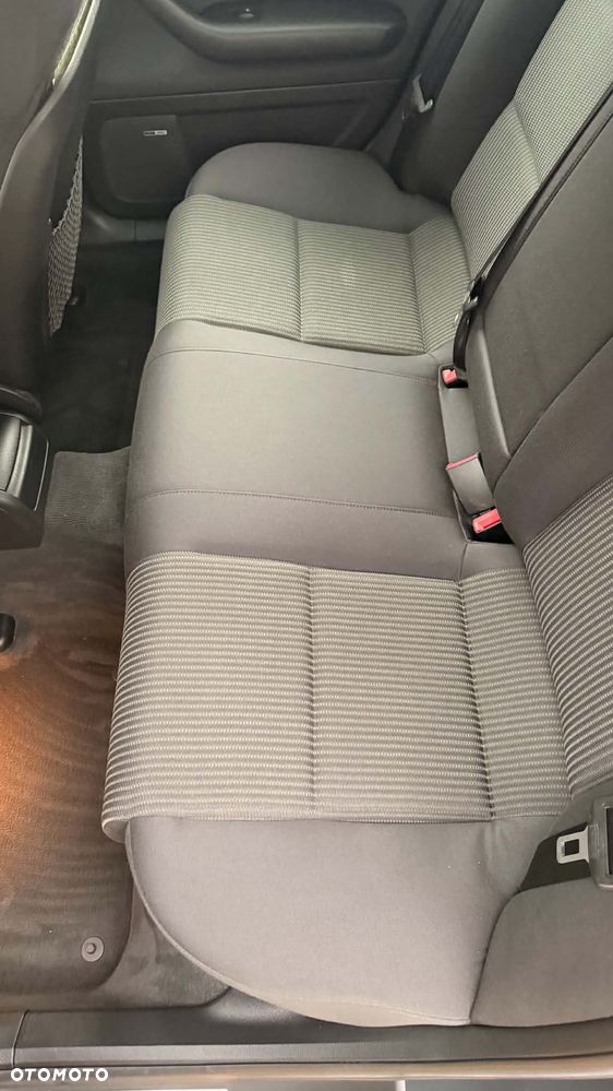 Audi A4 Limousine 1.8T Quattro - 16