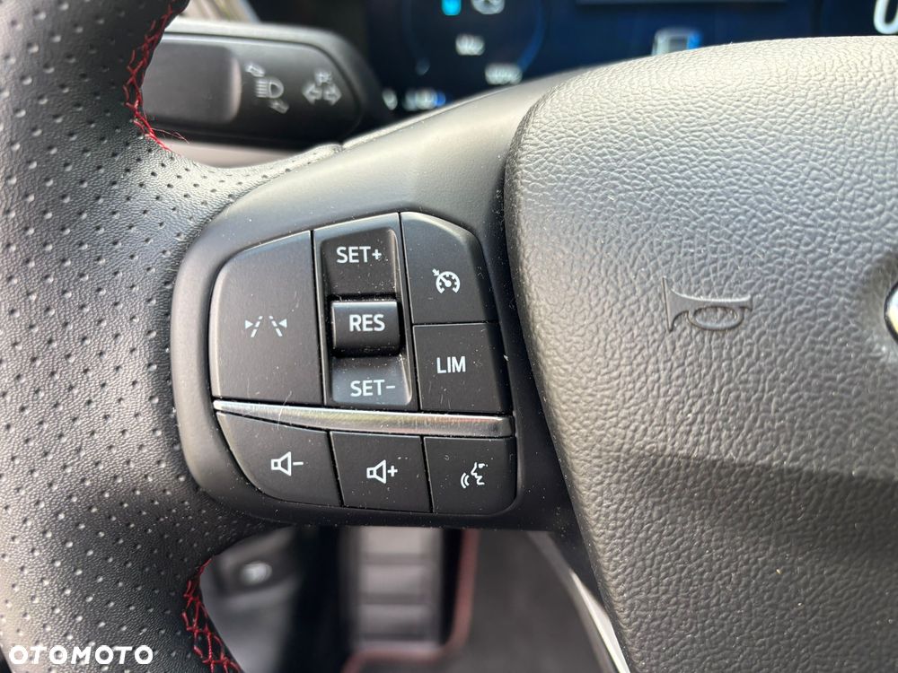 Ford Kuga 2.5 Duratec PHEV ST-LINE - 17