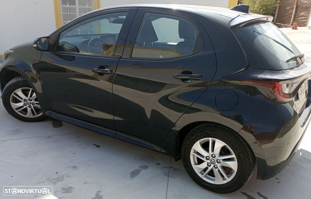 Toyota Yaris - 4