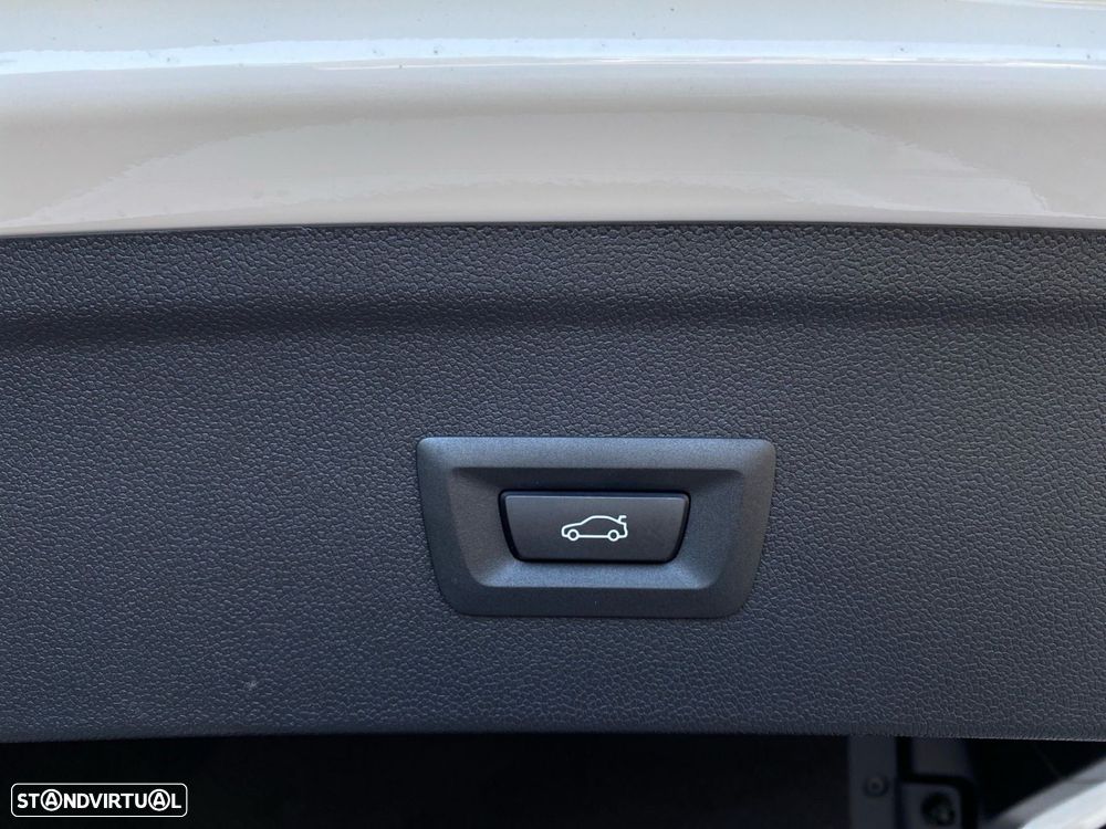 BMW iX xDrive 45 Pack Desportivo - 26