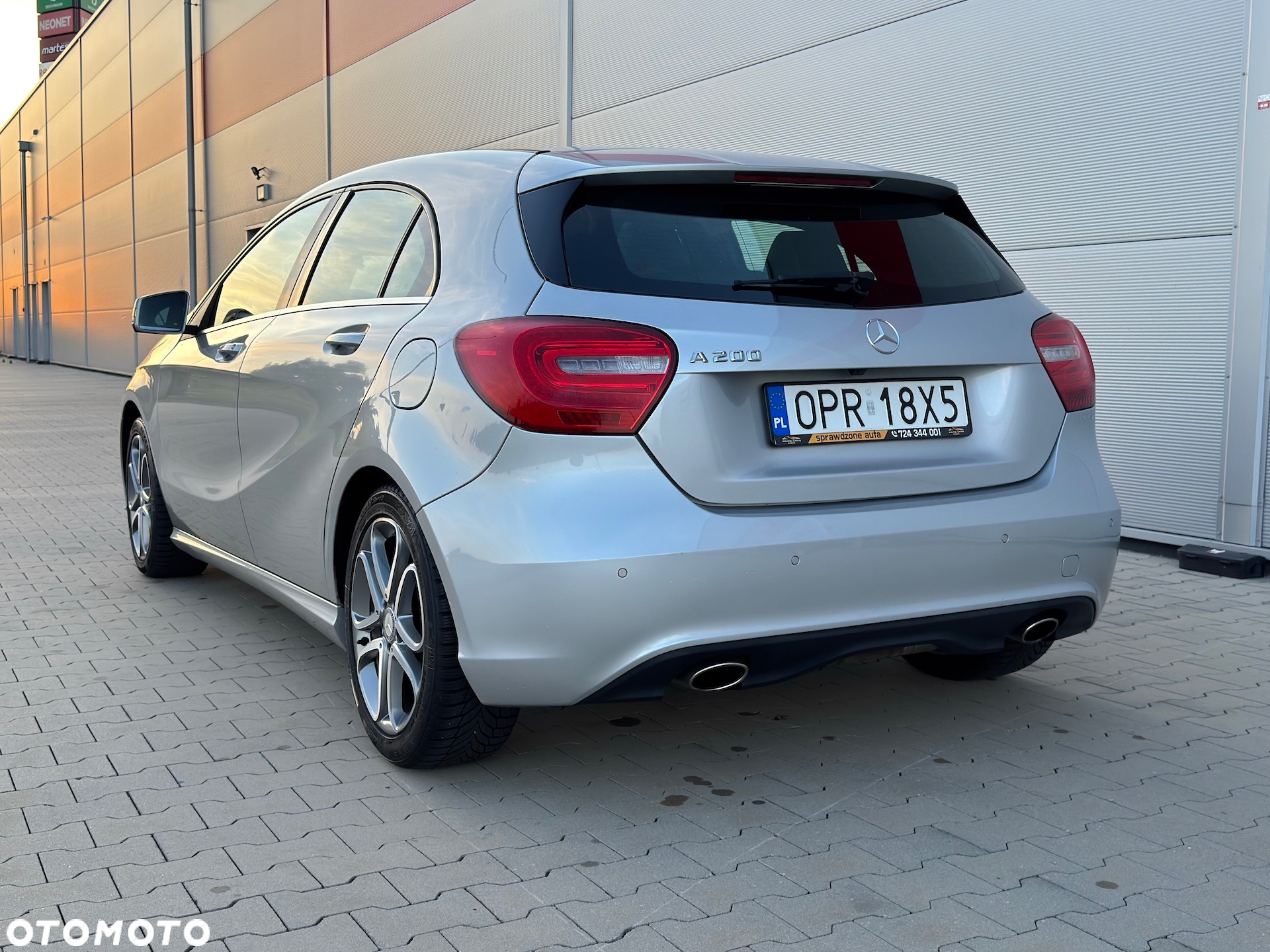 Mercedes-Benz Klasa A 200 (BlueEFFICIENCY) Urban - 2