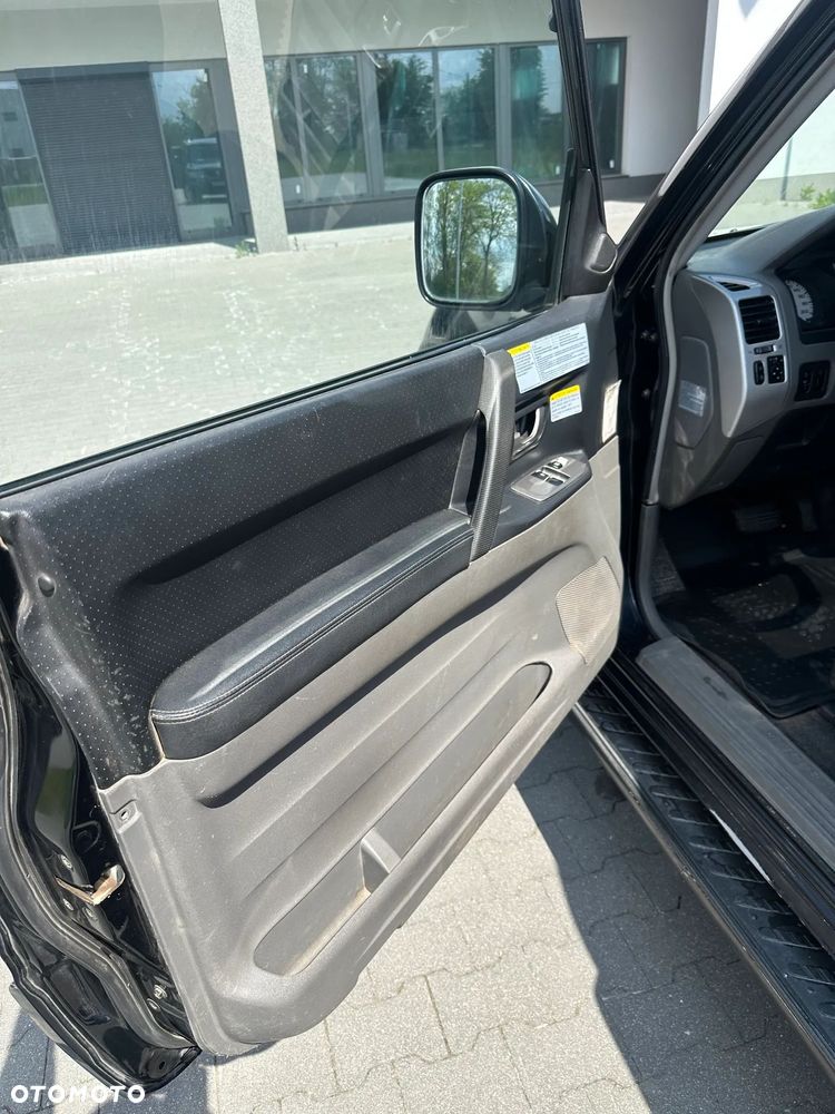Mitsubishi Pajero 3.2 DID - 12