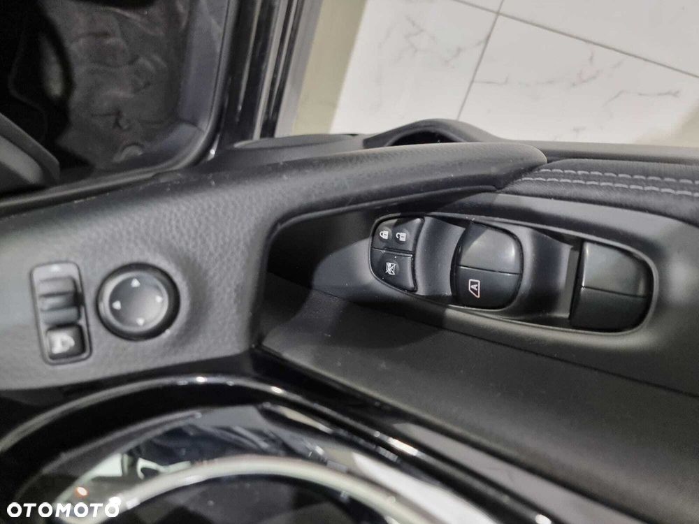 Nissan Qashqai - 30