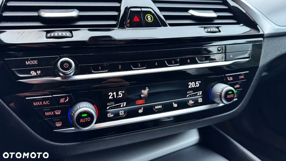 BMW Seria 5 520d Sport Line - 26