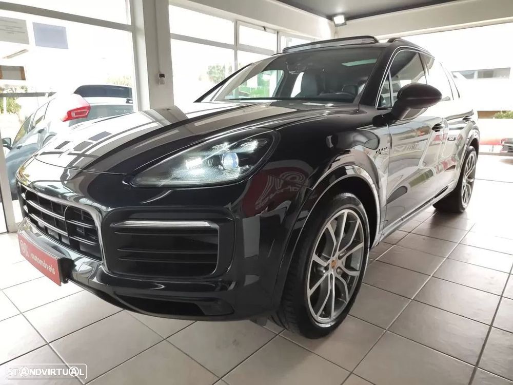 Porsche Cayenne E-Hybrid Platinum Edition — fotografia 36