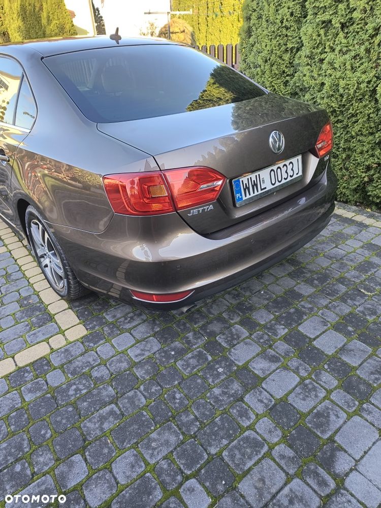Volkswagen Jetta - 6