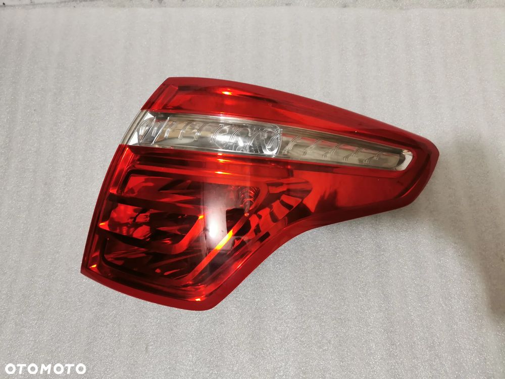Citroen C4 Picasso Lampa prawy tył prawa - 1