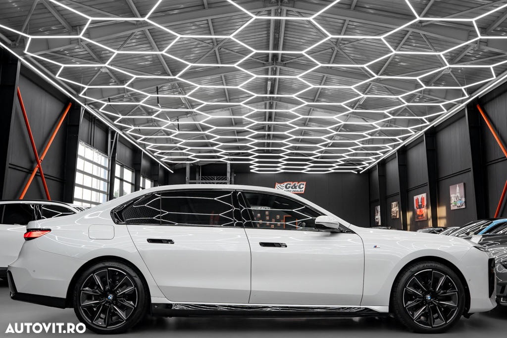 BMW Seria 7 750e xDrive AT PHEV - 29
