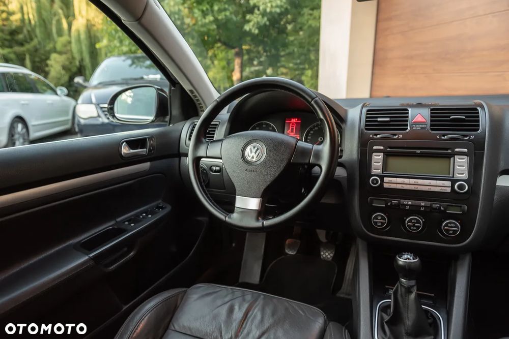 Volkswagen Golf Variant - 19