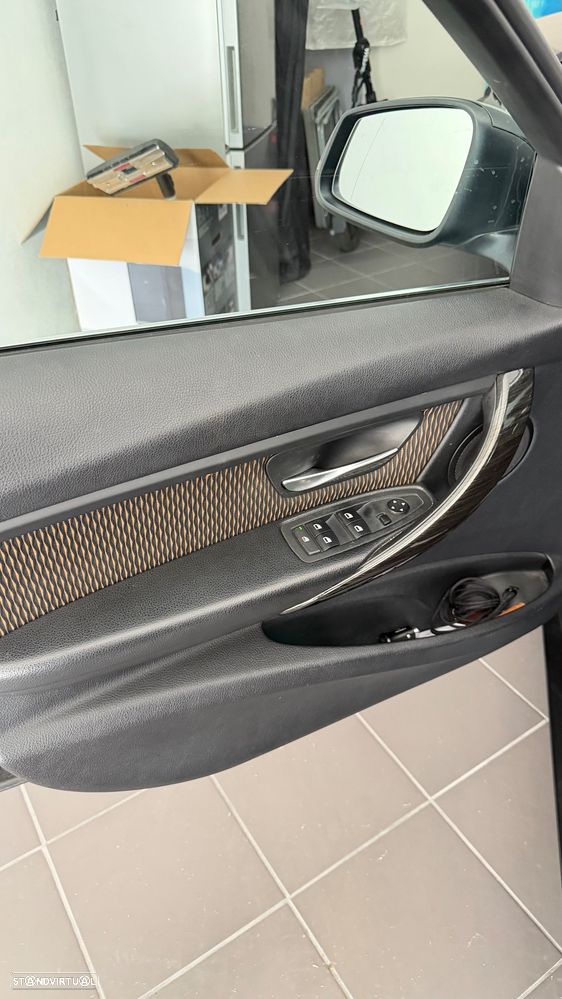 BMW 320 d Line Luxury - 16