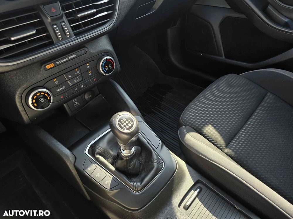 Ford Focus - 14