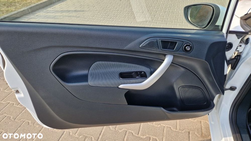 Ford Fiesta 1.25 Ambiente - 10