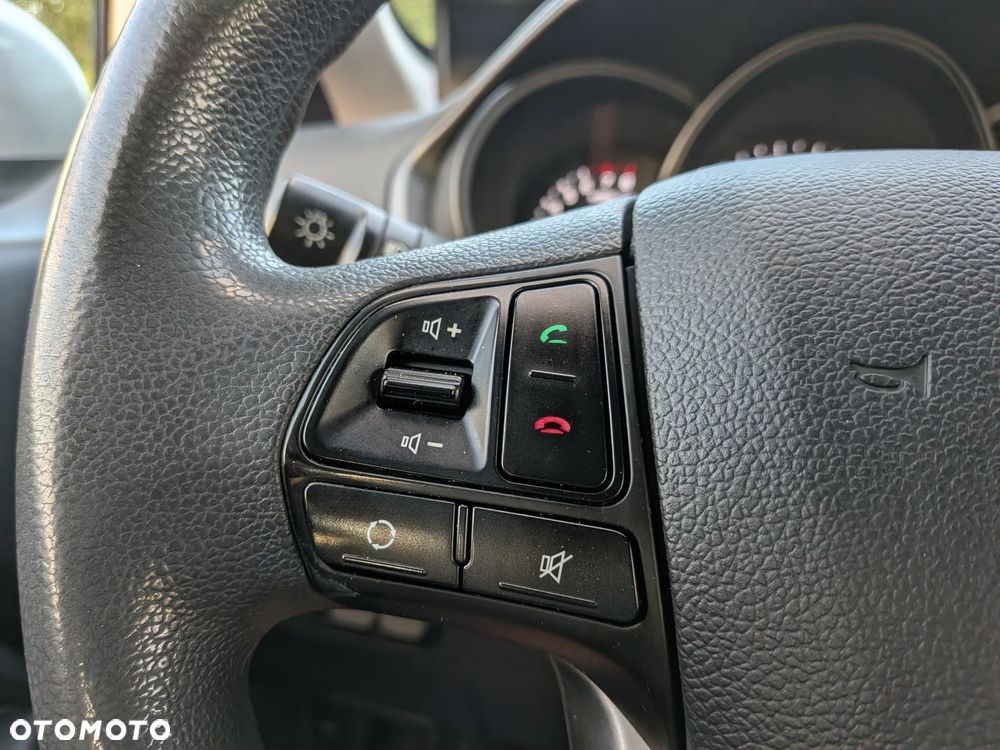 Kia Rio 1.2 L - 29