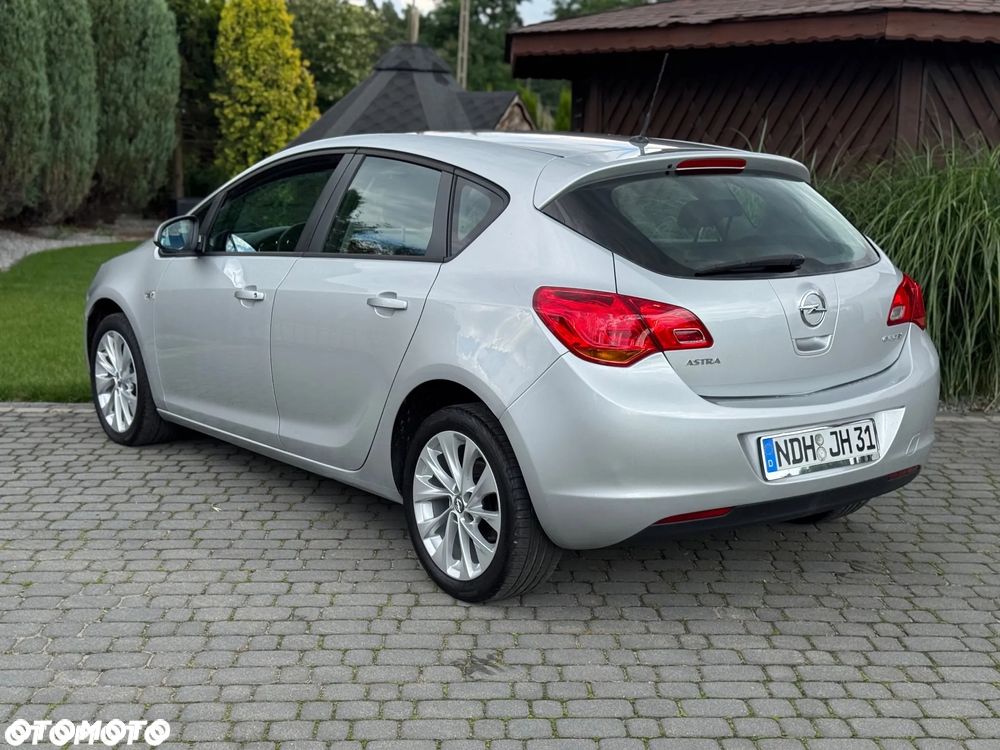 Opel Astra IV 1.4 Active - 8