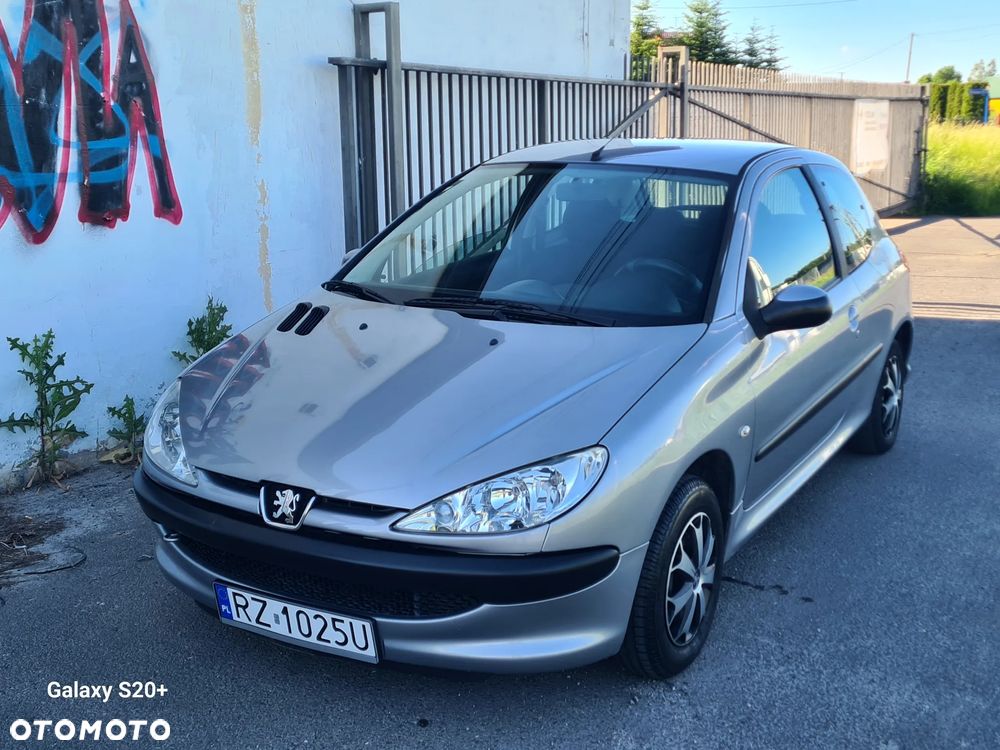Peugeot 206 - 1