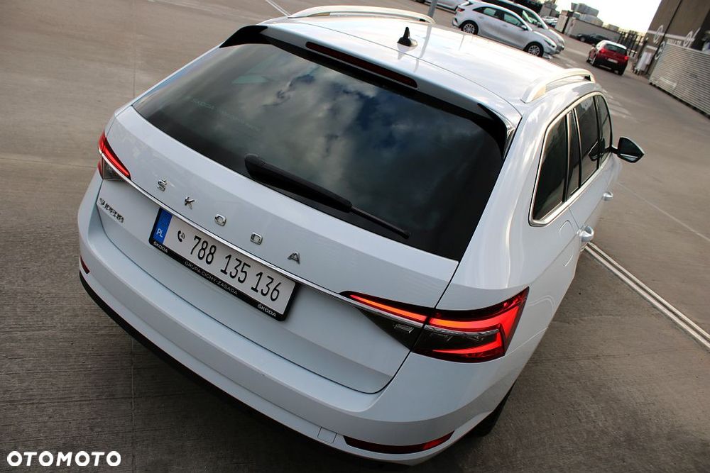 Skoda Superb 2.0 TDI SCR Style DSG - 24