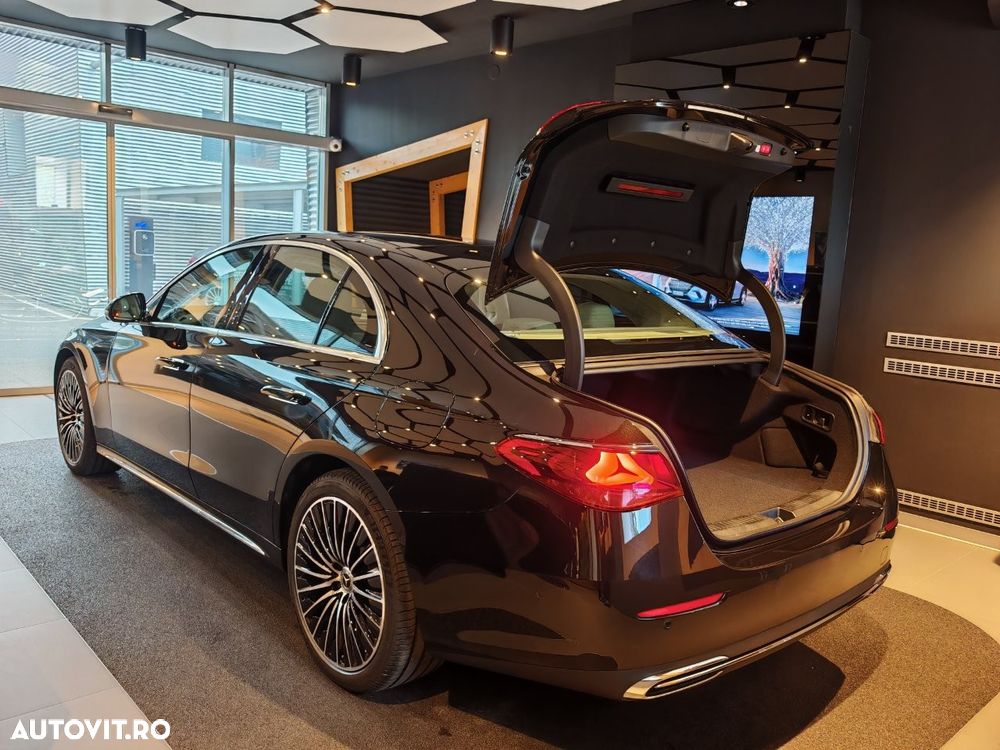 Mercedes-Benz E 300 4MATIC Aut. - 16