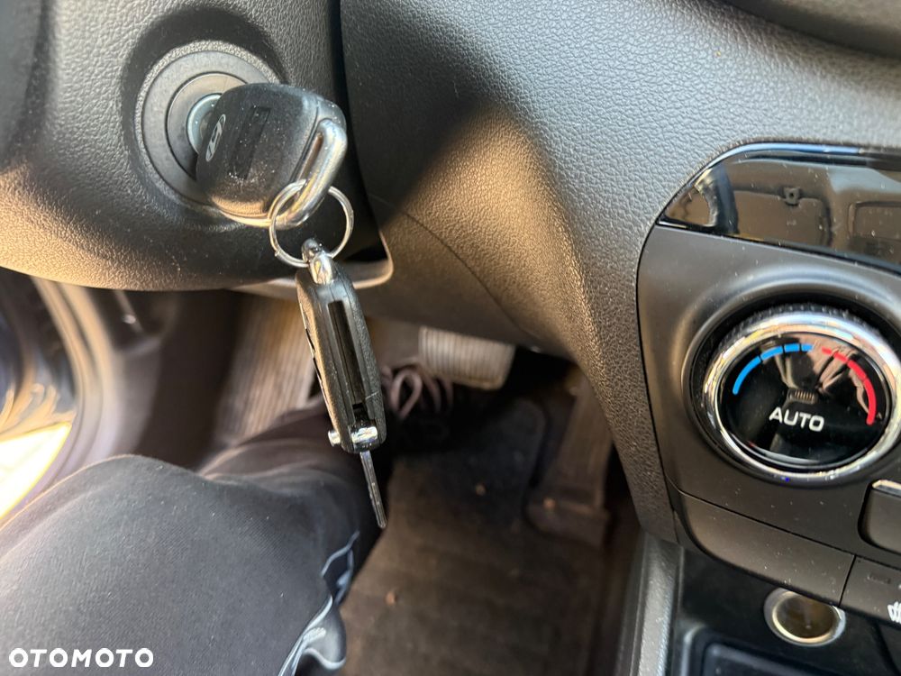 Hyundai Tucson 2.0 CRDi 4WD Automatik Advantage - 29