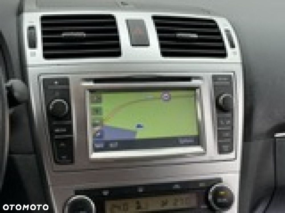 Toyota Avensis 1.8 Executive - 6