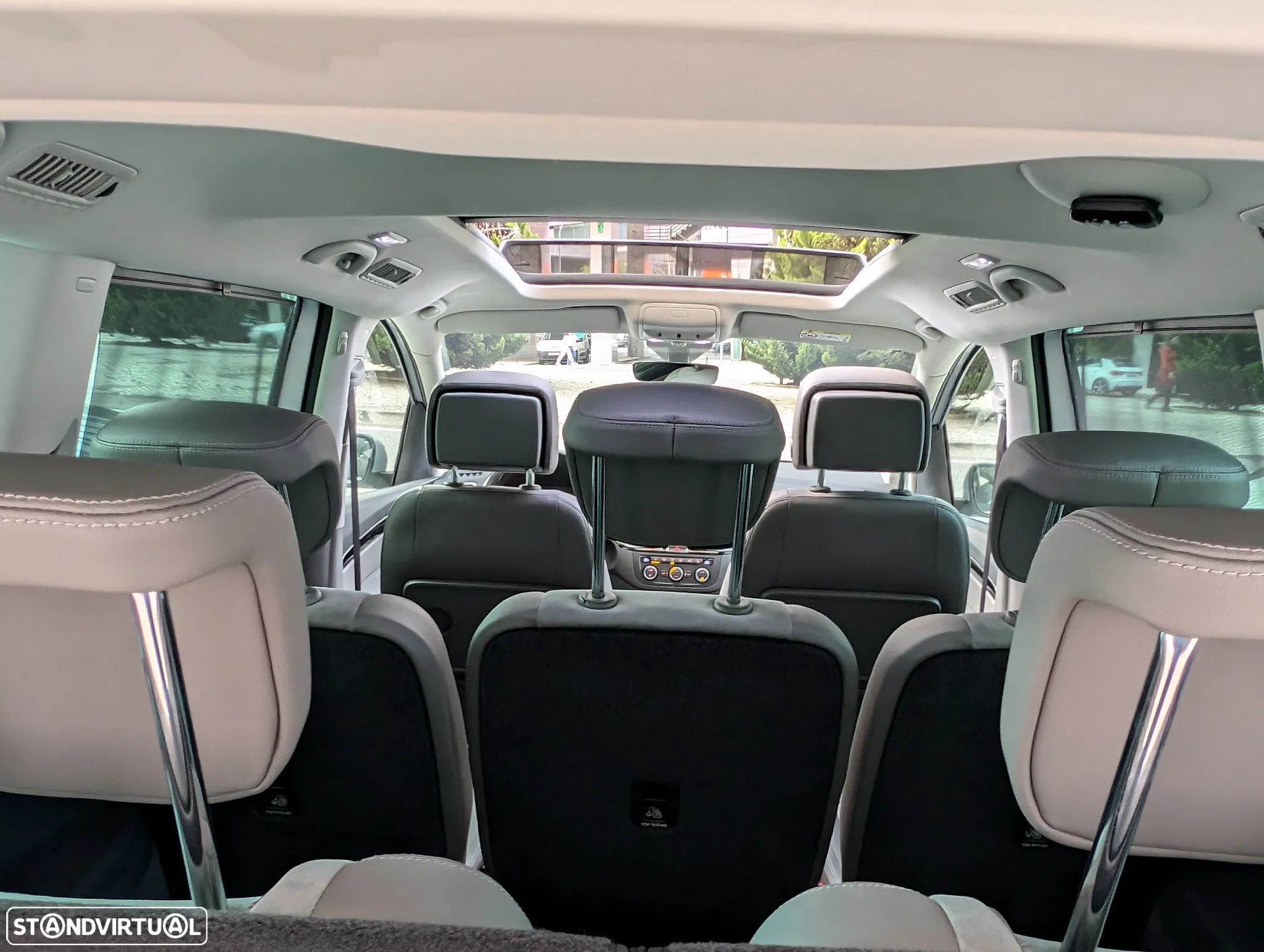 VW Sharan 1.4 TSI Highline DSG - 10