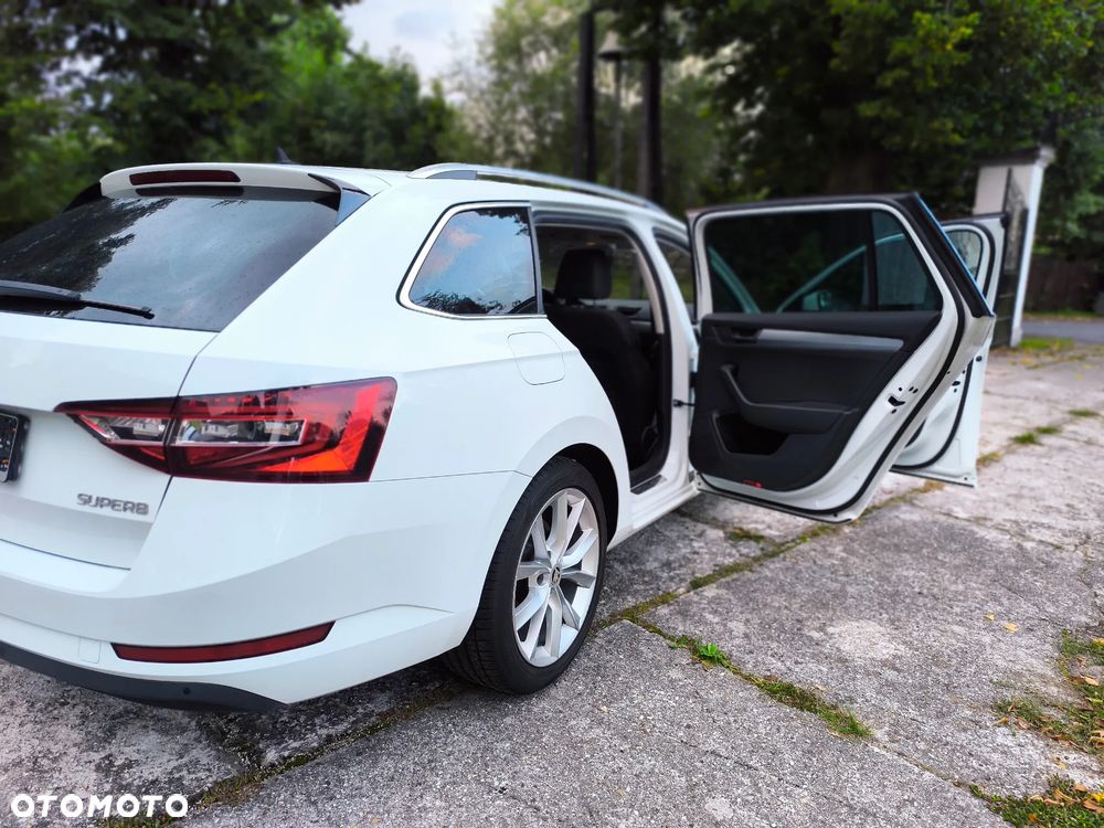 Skoda Superb 2.0 TDI L&K - 27