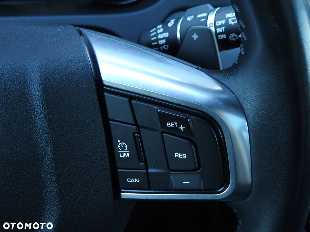 Land Rover Discovery Sport TD4 HSE - 20
