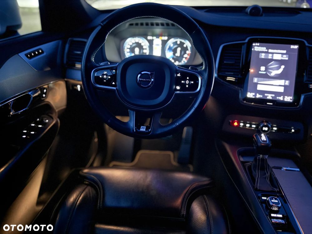 Volvo XC 90 D5 AWD Geartronic RDesign - 32