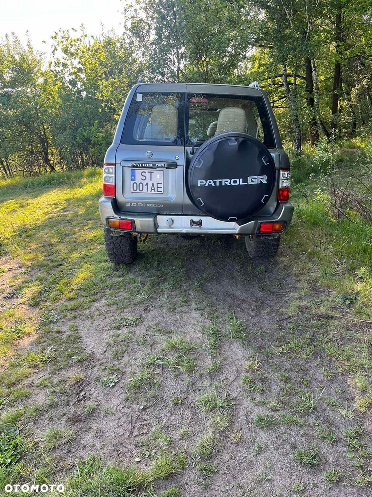 Nissan Patrol 3.0 TDI Luxury - 17