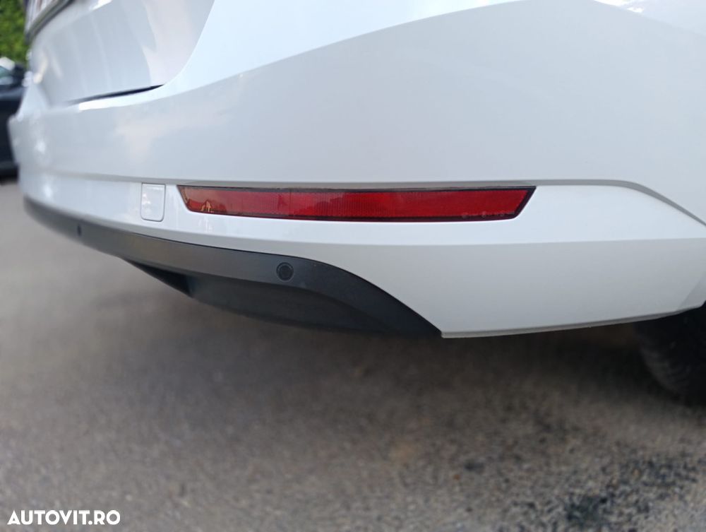 Skoda Superb 2.0 TDI DSG Sportline - 25