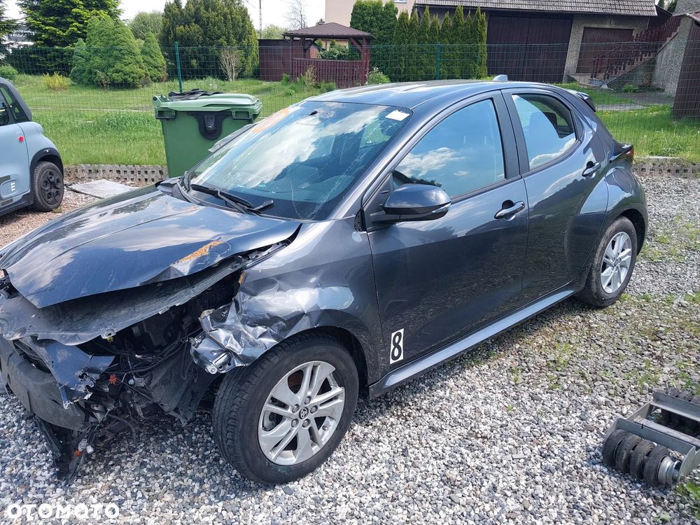 Toyota Yaris - 8