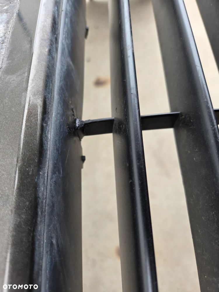 Zderzak przedni Citroen C4 B7 II 6PDC - 16