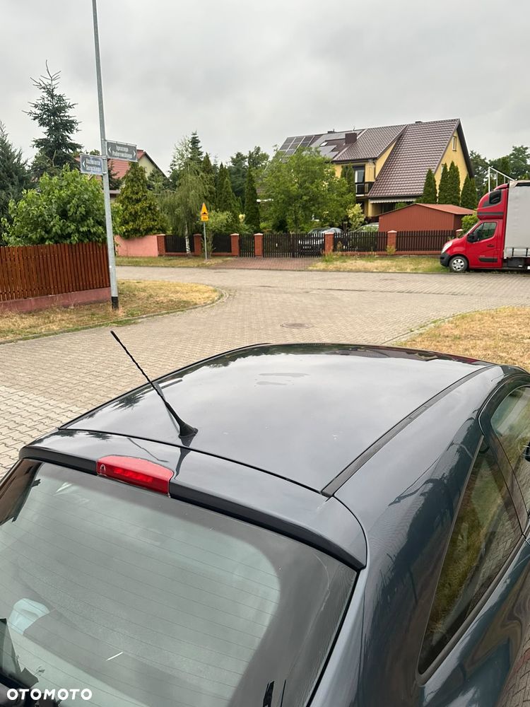 Opel Corsa 1.2 16V - 16